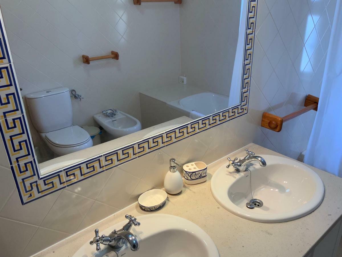 Guest House Alfarrobeiras Albufeira Eksteriør billede