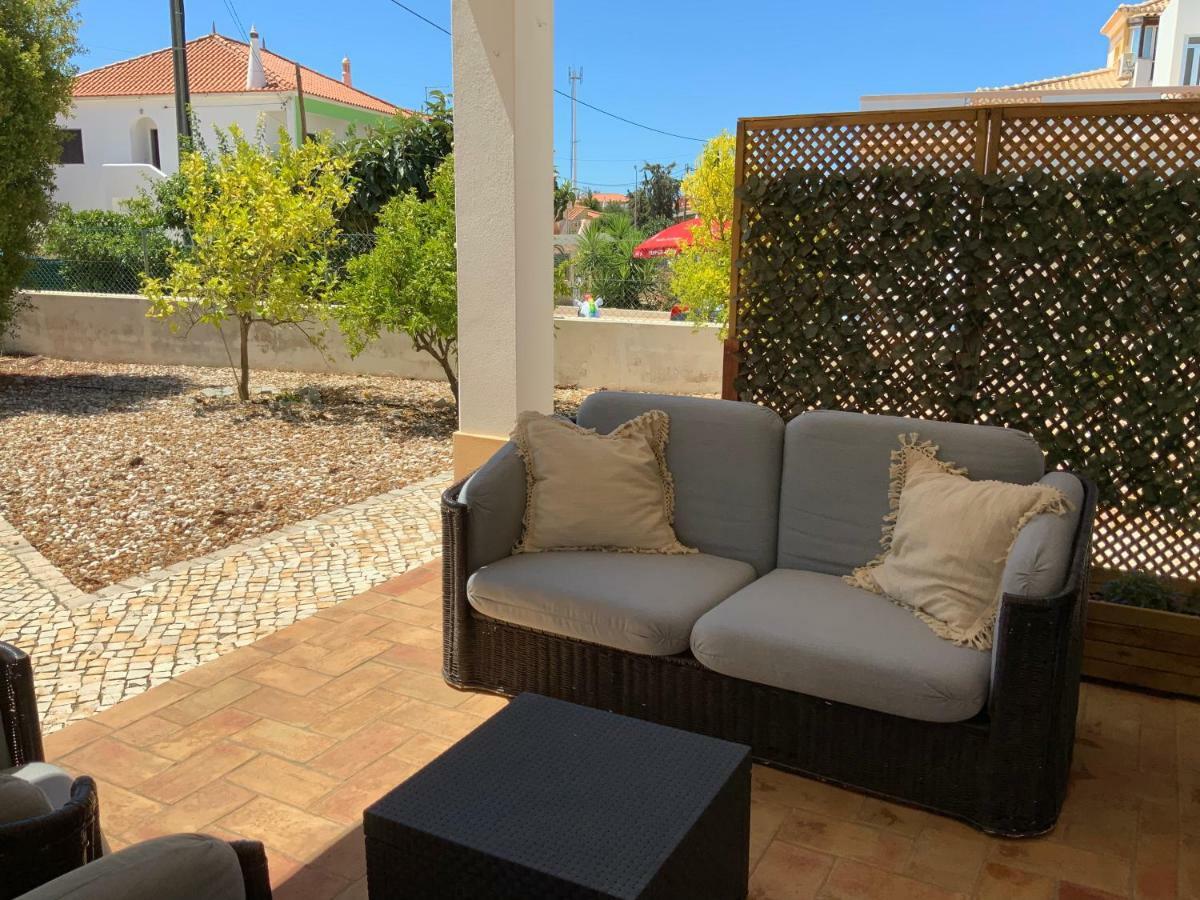 Guest House Alfarrobeiras Albufeira Eksteriør billede