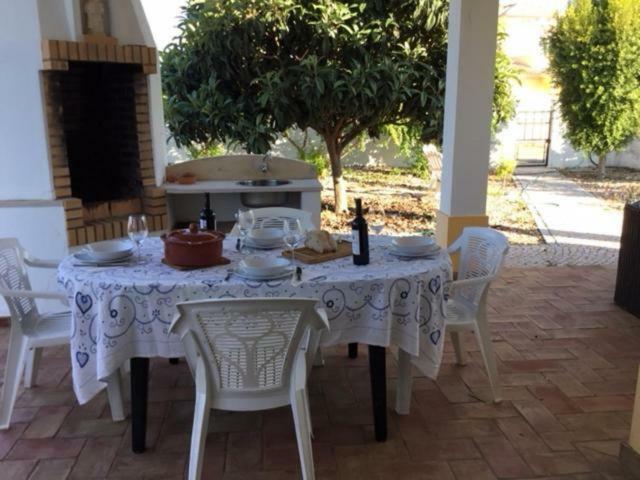 Guest House Alfarrobeiras Albufeira Eksteriør billede
