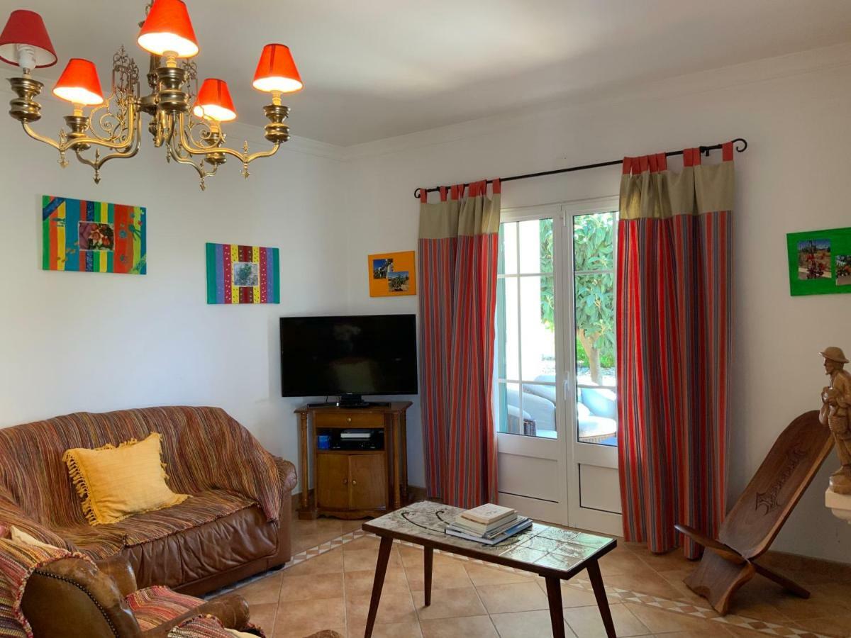 Guest House Alfarrobeiras Albufeira Eksteriør billede